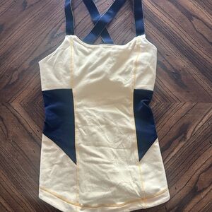 Lululemon Stylish Women's Top in Yellow and Black